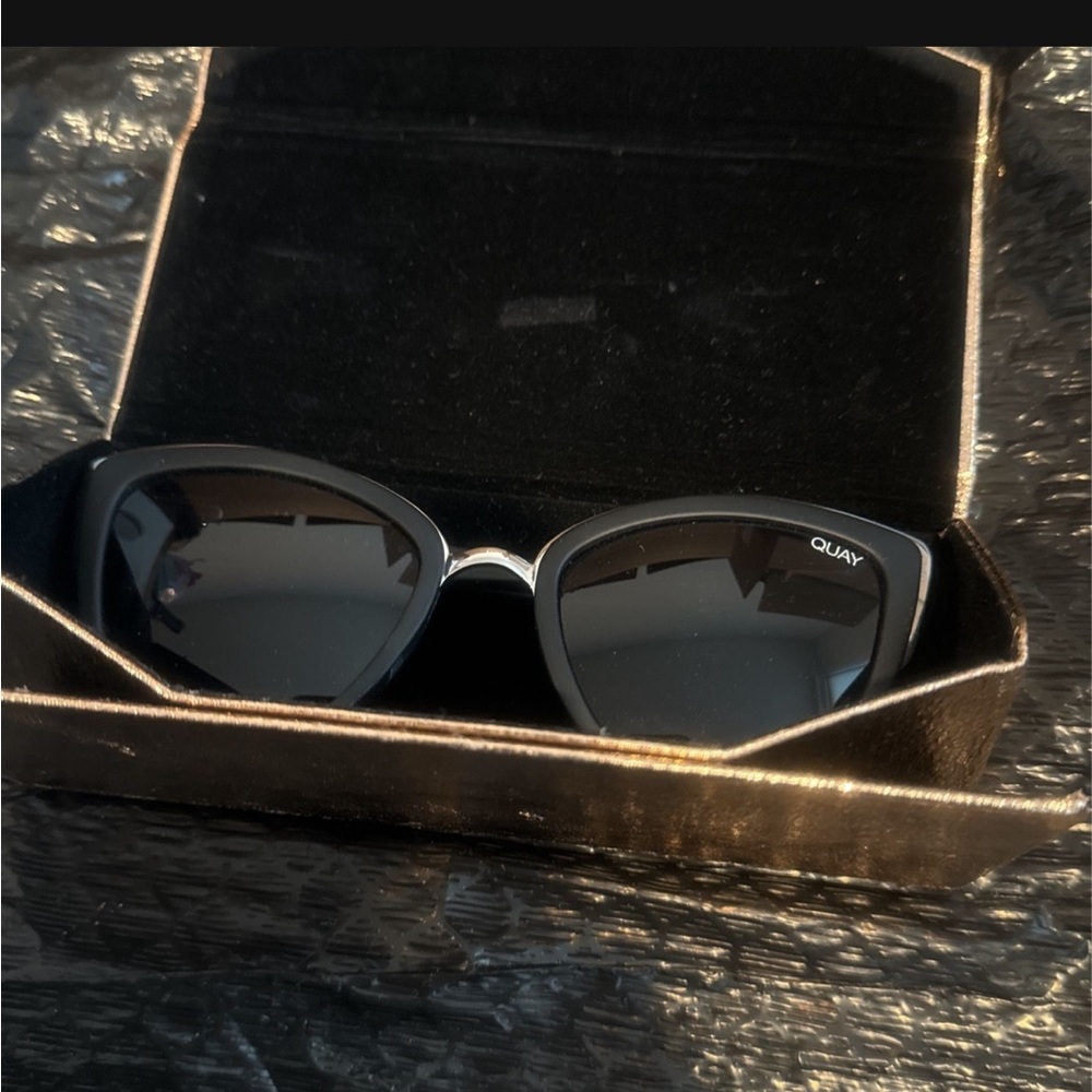 Quay Australia Sunglasses cat eye